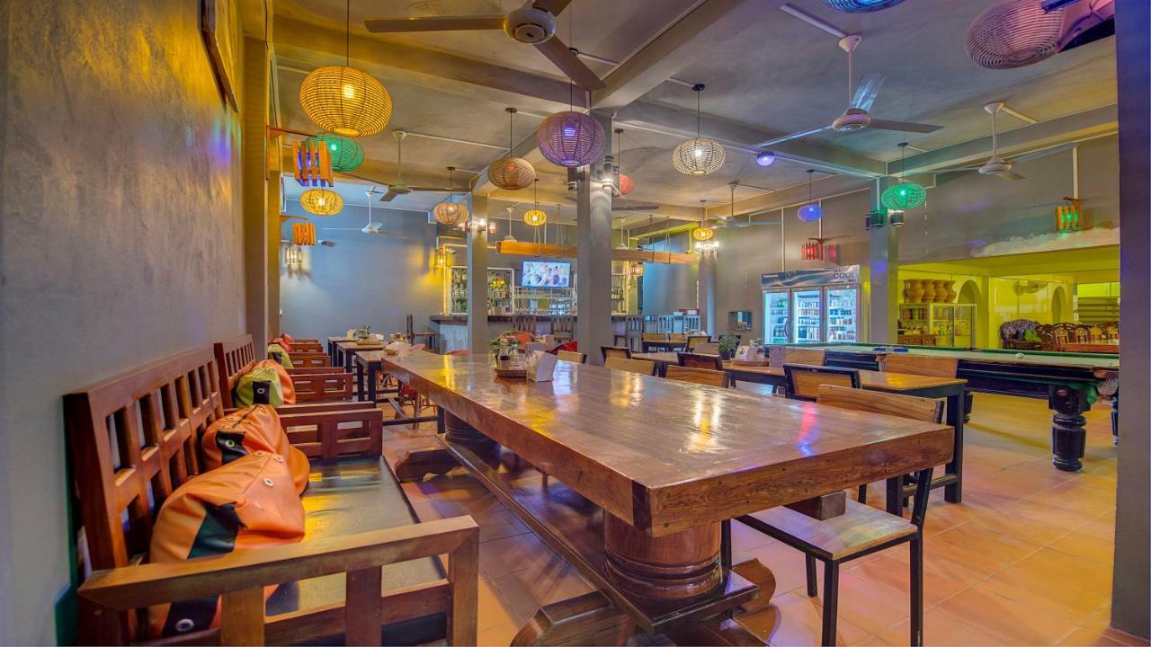 Hostel Pub *